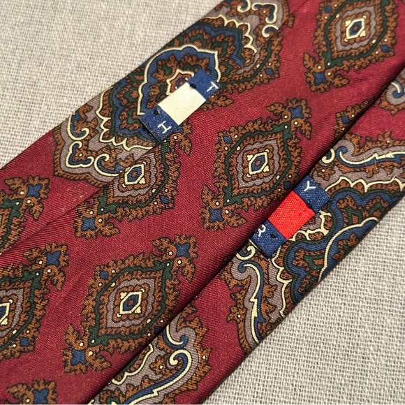 Tommy Hilfiger dark red necktie, 100% silk, multicolor, medallion pattern - Picture 7 of 7